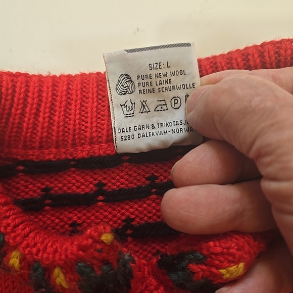 Dale Of Norway Womens Nordic Red Patterned Cardigan Size L Beauty!! - Picture 7 of 12